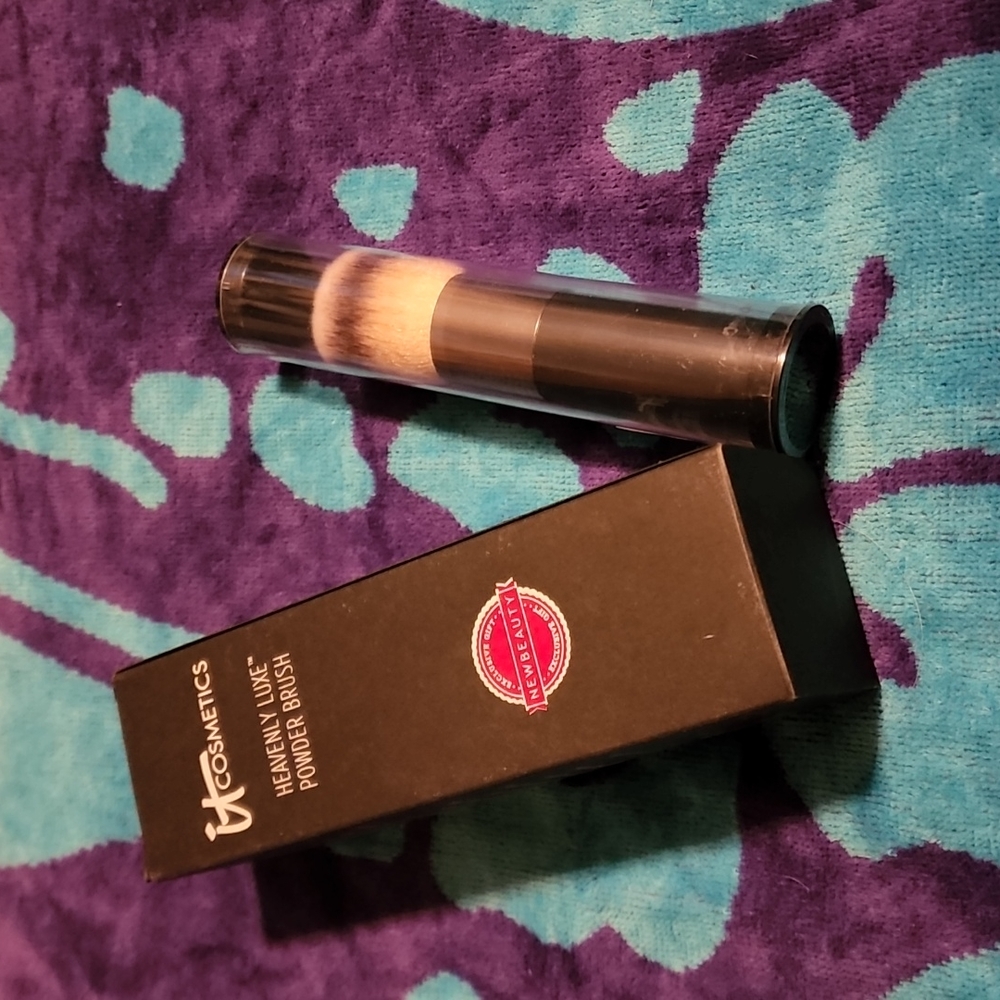 It powder brush